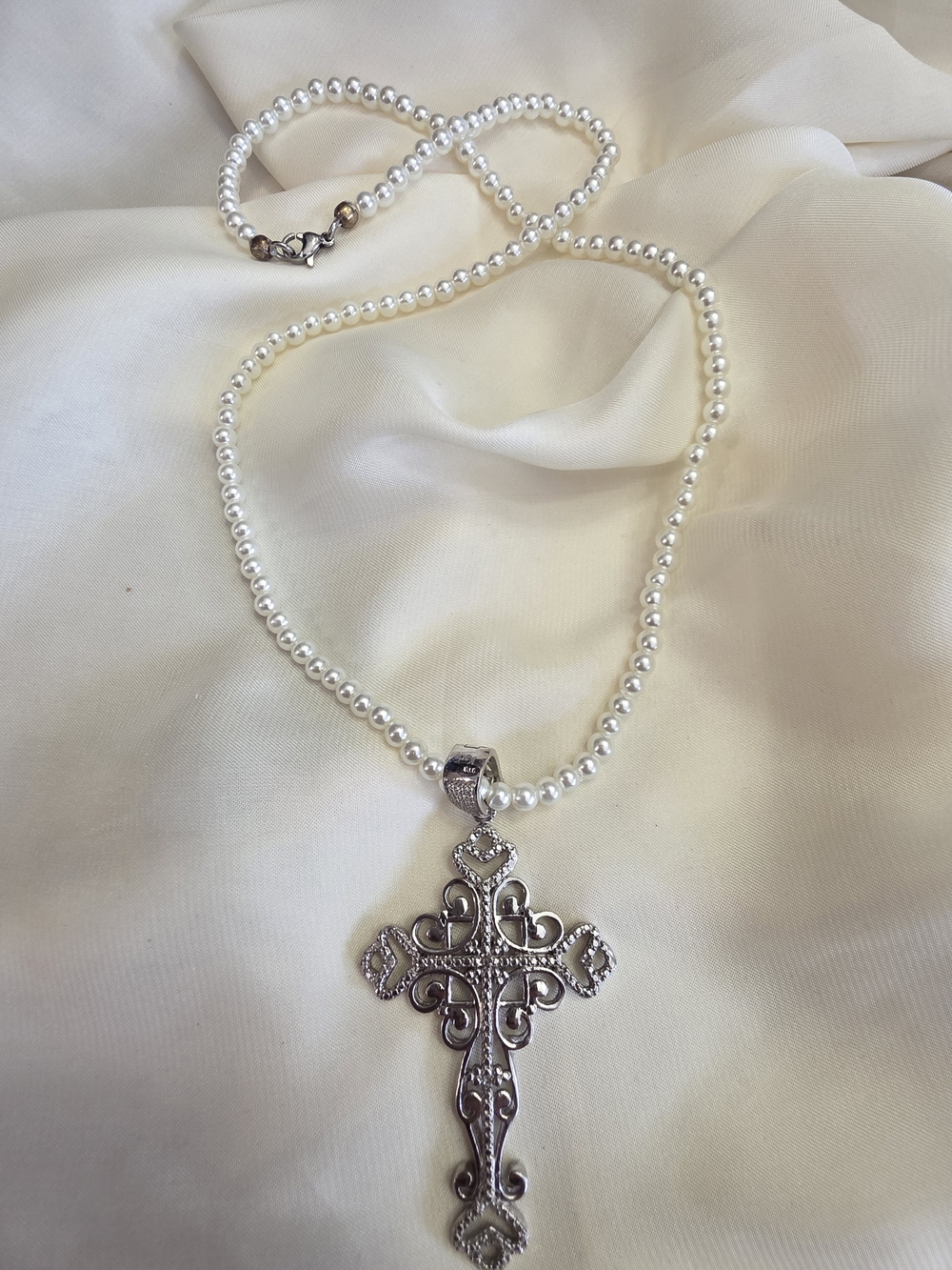 STS Karis Cross Pendant With Faux Pearl Necklace 20"